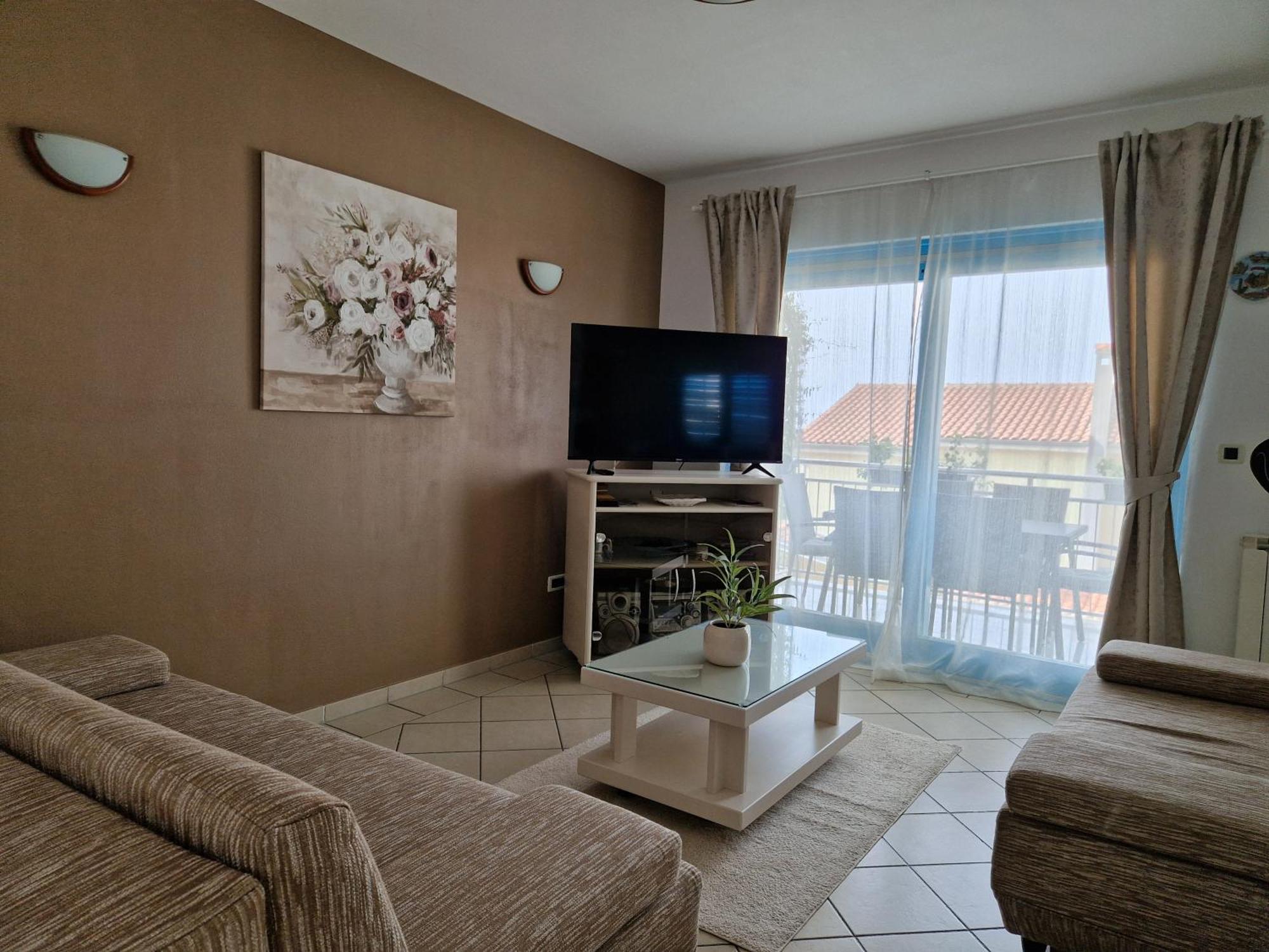 Apartment Karla Porec Bagian luar foto