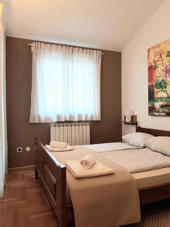 Apartment Karla Porec Bagian luar foto